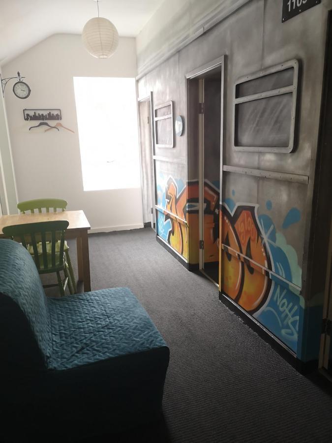Igloo Hybrid Hostel Нотингам Екстериор снимка