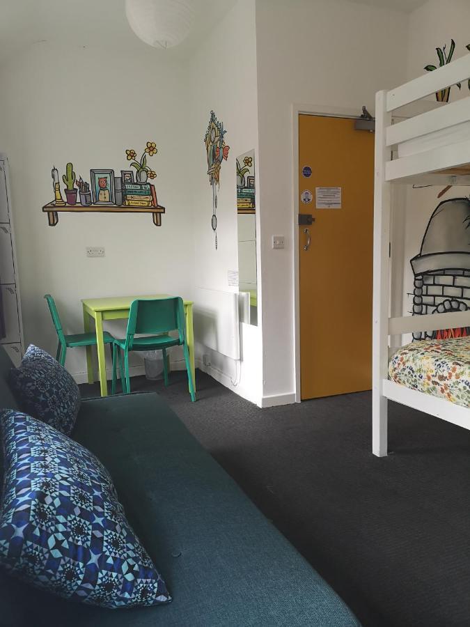 Igloo Hybrid Hostel Нотингам Екстериор снимка